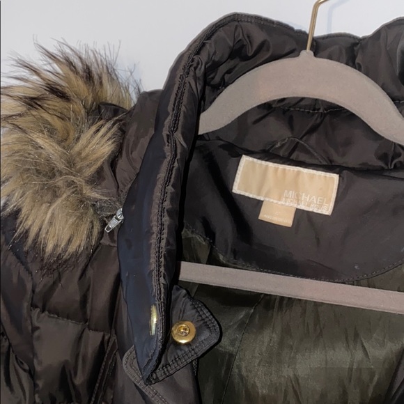 Michael Kors Army Green Puffer Coat - Picture 2 of 4